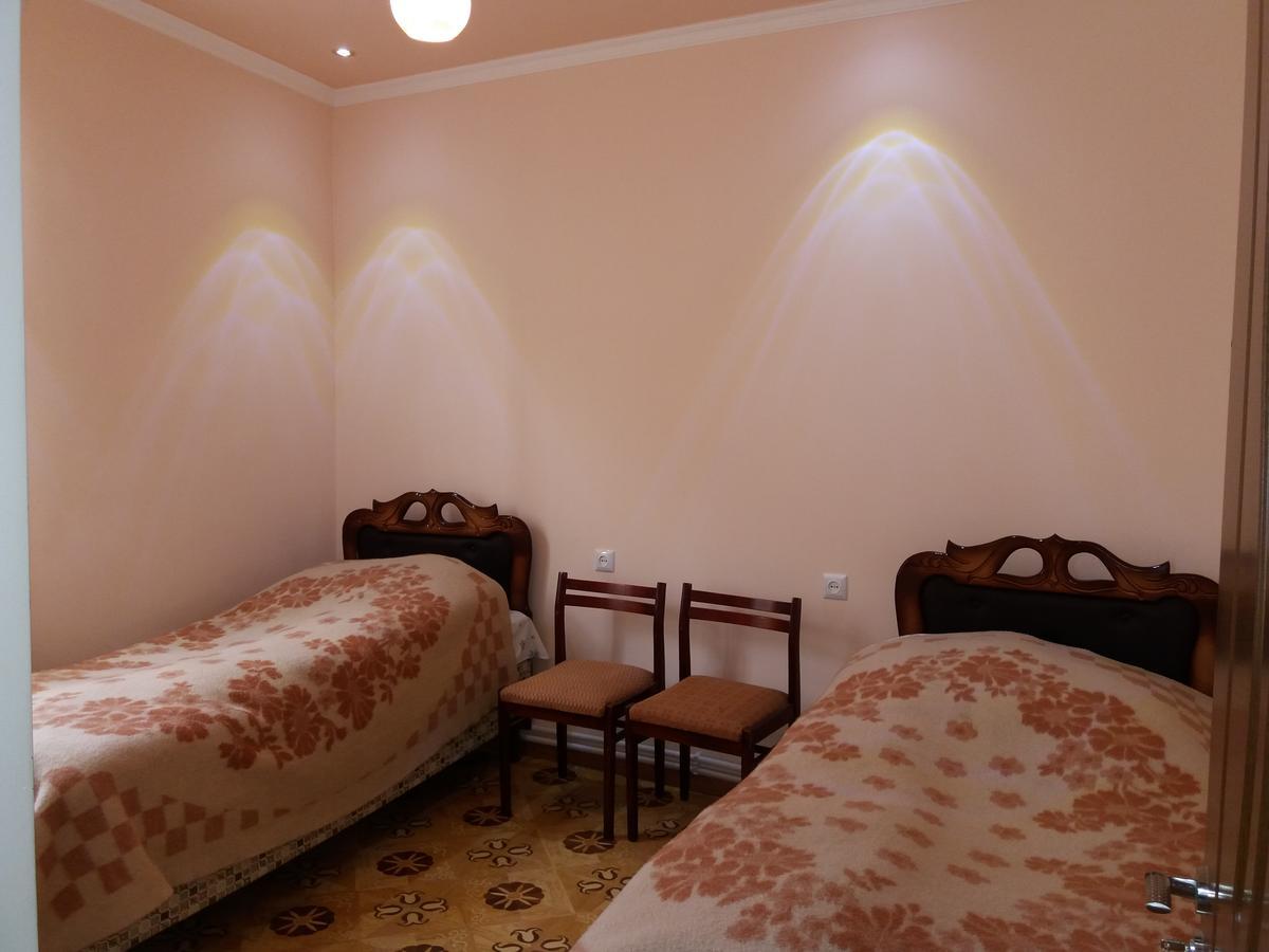 Aida Bed & Breakfast Tat'ev Buitenkant foto